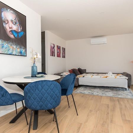 מאקרסקה Luxury Adria Sea & City View Apartment מראה חיצוני תמונה