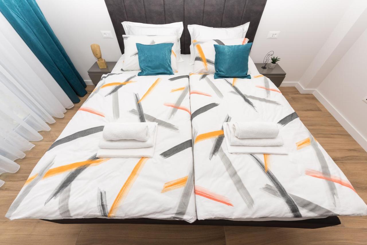 מאקרסקה Luxury Adria Sea & City View Apartment מראה חיצוני תמונה